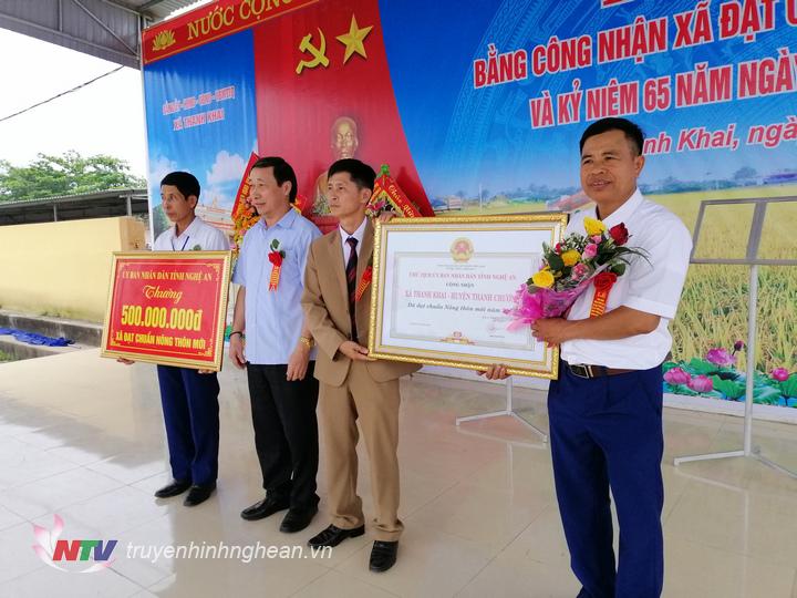 Với những thành tích đã đạt được, xã Thanh Khai vinh dự được Chủ tịch UBND tỉnh ký Quyết định công nhận xã đtạ chuẩn quốc gia NTM năm 2018.