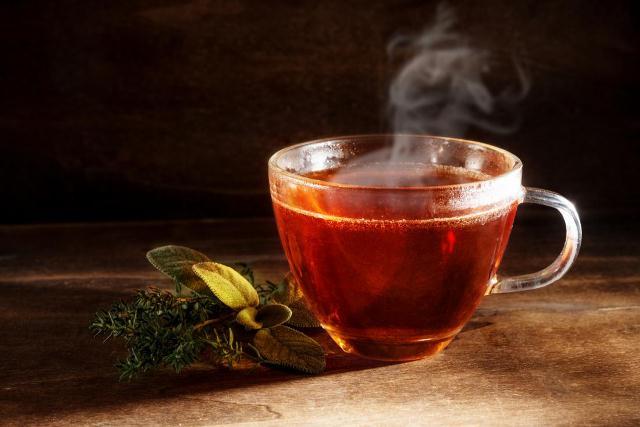 Uống trà nóng có thể làm tăng nguy cơ ung thư thực quản