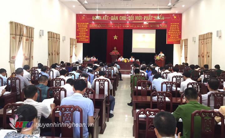 HĐND thị xã Thái Hòa tiến hành khai mạc kỳ họp thứ 13 khóa III nhiệm kỳ 2016 – 2021.