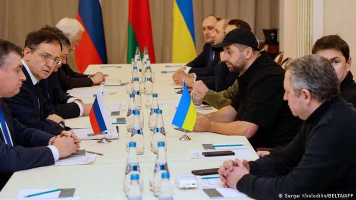 Nga và Ukraine đã trải qua 3 vòng đàm phán.