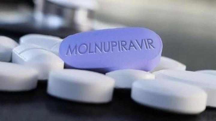 Liều khuyến cáo cho molnupiravir là uống 800 mg mỗi 12 giờ mỗi ngày trong 5 ngày.