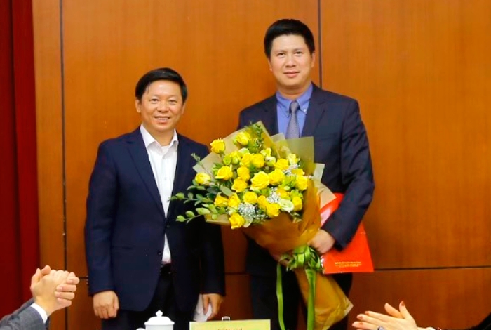 Ban Tuyên giáo Trung ương trao quyết định tiếp nhận bổ nhiệm ông Nguyễn Quế Lâm giữ chức Vụ trưởng Vụ Thông tin Đối ngoại và Hợp tác Quốc tế.