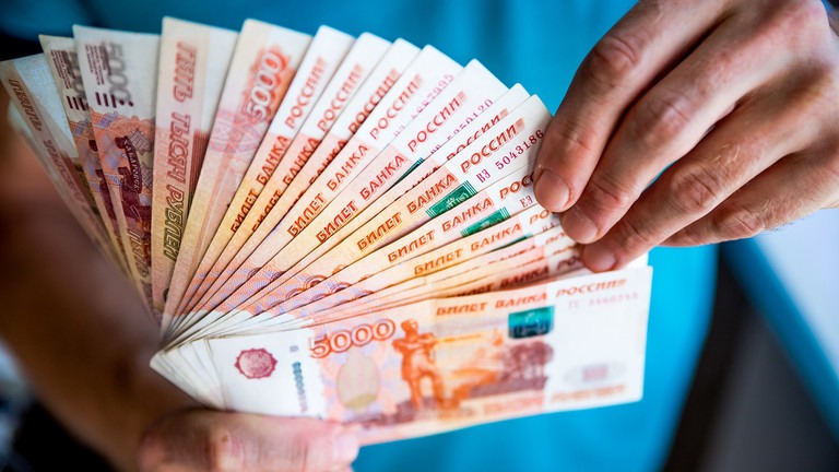 Đồng rúp của Nga nhanh chóng vọt lên mức cao nhất trong ba tuần, ở mức 95 rúp đổi 1 USD. 