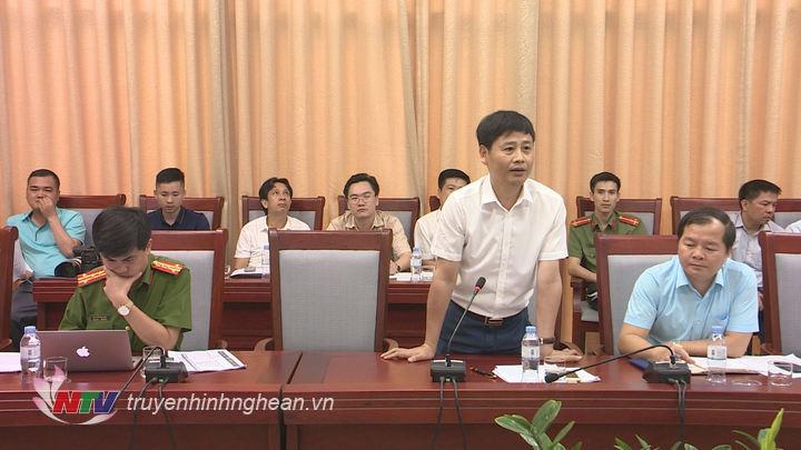 Đại diện lãnh đạo Đài PTTH Nghệ An phát biểu tại cuộc họp.