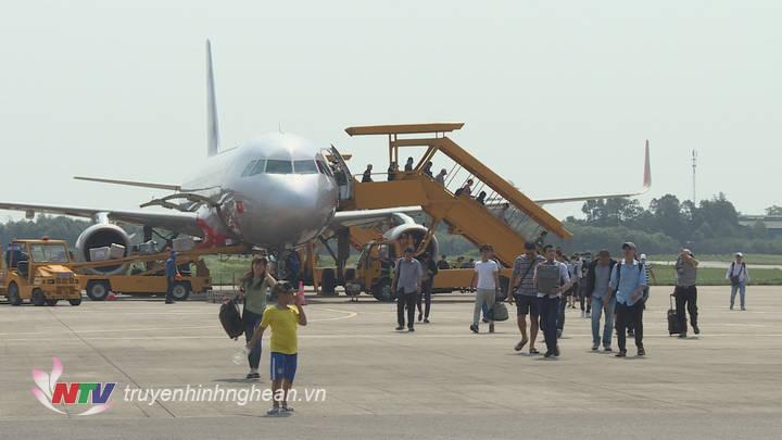 Jetsta Pacific: Khai trương đường bay Vinh - Đà Nẵng