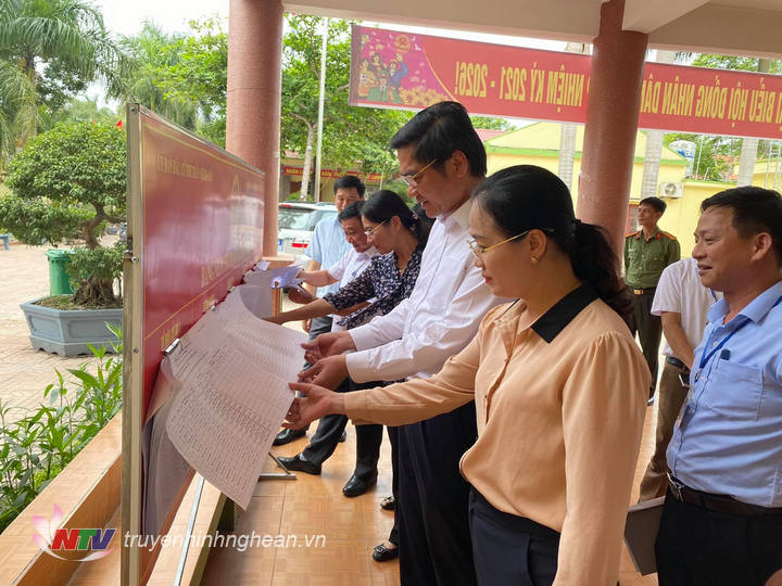 Phó Chủ tịch Thường trực HĐND tỉnh kiểm tra công tác chuẩn bị bầu cử tại huyện Nghĩa Đàn