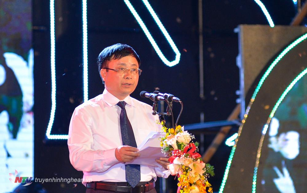 Phó Chủ tịch UBND tỉnh Bùi Đình Long phát biểu khai mạc chương trình.