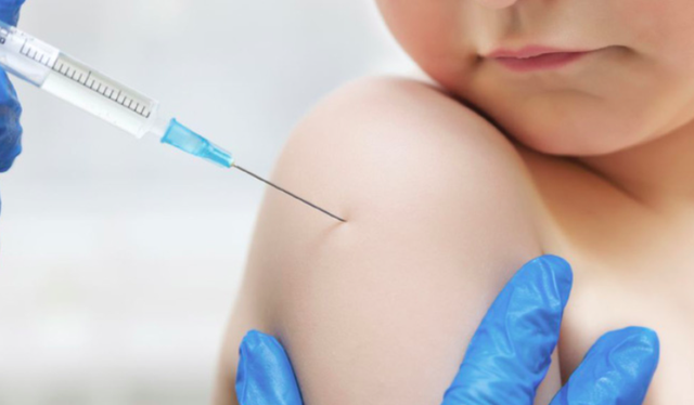GS.TS Phan Trọng Lân- Cục trưởng Cục Y tế dự phòng cho biết ước tính có khoảng 3,6 triệu trẻ ở nước ta đã mắc COVID-19. Việc tiêm vaccine phòng COVID-19 cho trẻ từ 5 - dưới 12 tuổi được thực hiện sau 3 tháng khỏi COVID-19