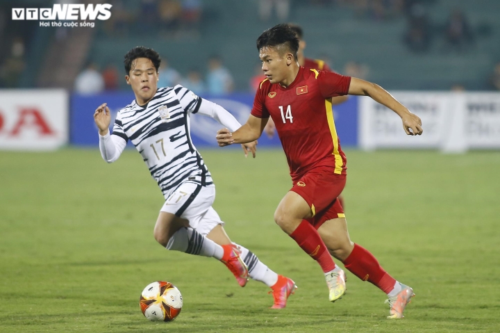 U23 Việt Nam bất phân thắng bại với U20 Hàn Quốc.