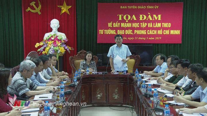 Toàn cảnh hội nghị.