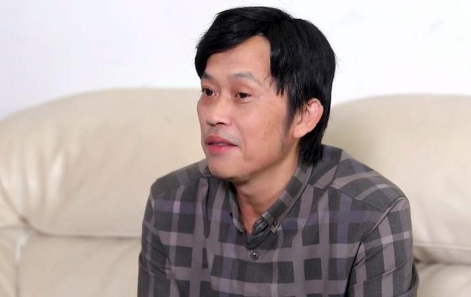 Hình ảnh từ video Hoài Linh lên tiếng về việc chậm trao tiền quyên góp từ thiện.