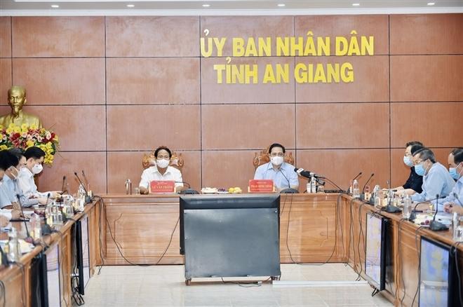 Thủ tướng Phạm Minh Chính nêu 4 nguyên nhân khiến tốc độ lây nhiễm dịch bệnh rất nhanh, rất khó lường. (Ảnh: VGP)