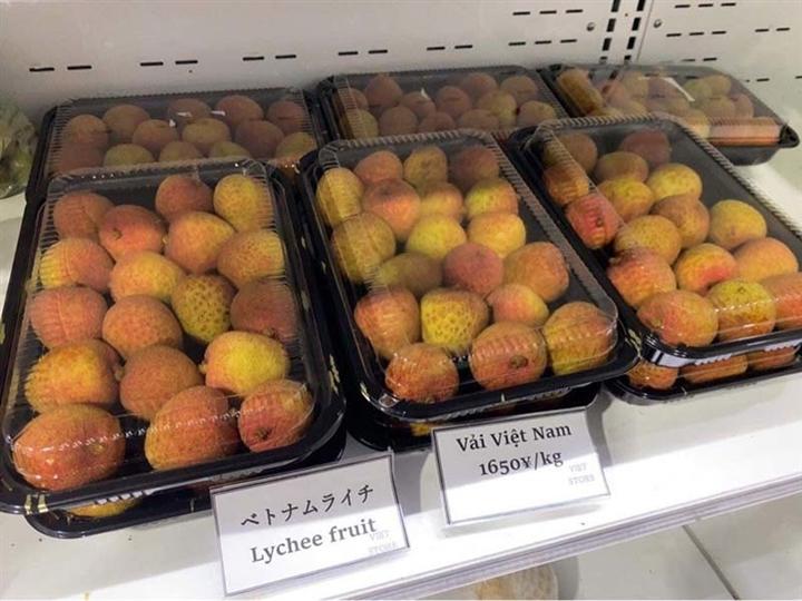 Vải thiều Bắc Giang lên kệ siêu thị Nhật Bản với giá 1.650 Yên/kg.
