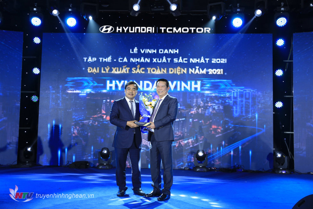 Hyundai Vinh: Lập kỷ lục cúp hai năm liền trở thành “Đại lý xuất sắc toàn diện”