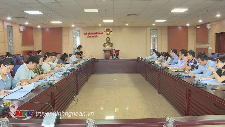  Ban VHXH - HĐND tỉnh thẩm tra các tờ trình, dự thảo Nghị quyết