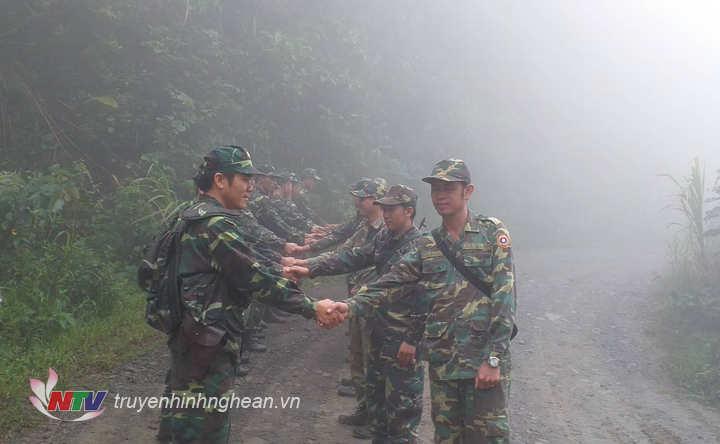 Khắc phục thời tiết, tuần tra song phương bảo vệ biên giới Việt Lào