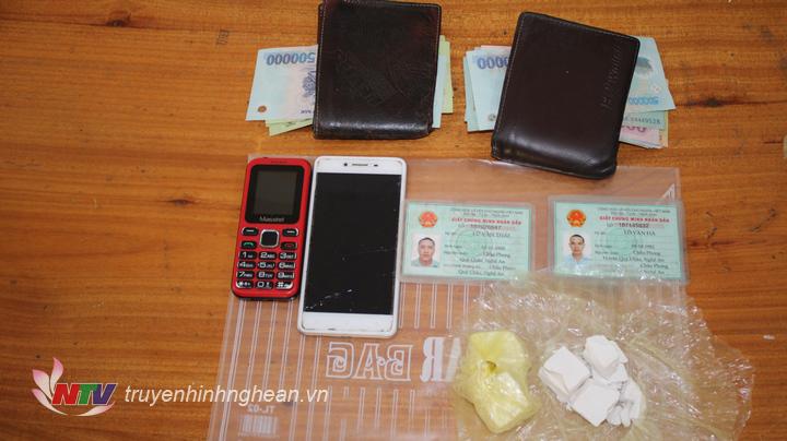 Quỳ Châu bắt giữ hai đối tượng mua bán trái phép chất ma túy thu giữ 79 gram heroin 