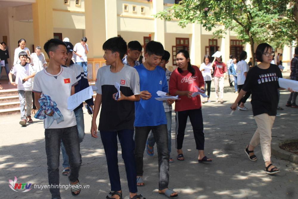 Kỳ thi tuyển sinh lớp 10 ở Nghệ An: 91 thí sinh bỏ thi, 7 thí sinh vi phạm quy chế