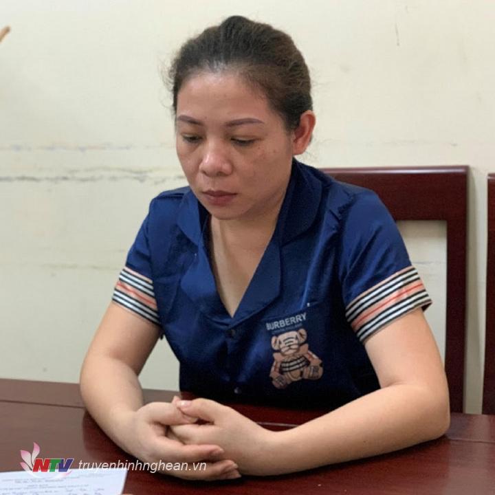 Đối tượng Nguyễn Thị Hằng tại cơ quan điều tra.