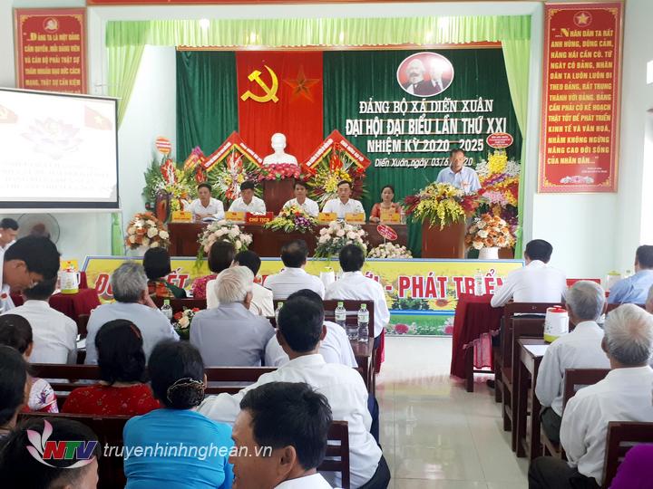 Đại biểu dự đại hội đại biểu Đảng bộ xã Diễn Xuân lần thứ XXI, nhiệm kỳ 2020 – 2025.