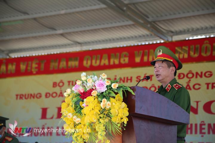 Thiếu tướng Nguyễn Ngọc Thanh, Phó tư lệnh Cảnh sát cơ động, Bộ Công an phát biểu tại buổi lễ.