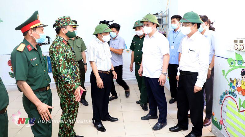 Chủ tịch UBND tỉnh Nguyễn Đức Trung kiểm tra công tác phòng chống dịch Covid-19 tại Diễn Châu