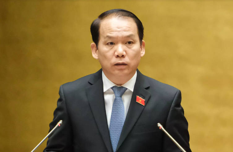 Chủ nhiệm UB Tư pháp Hoàng Thanh Tùng giải trình trước Quốc hội.