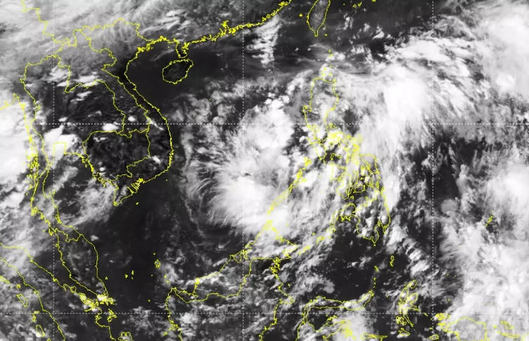 Ảnh mây vệ tinh vùng áp thấp ở Philippines. Ảnh: NCHMF