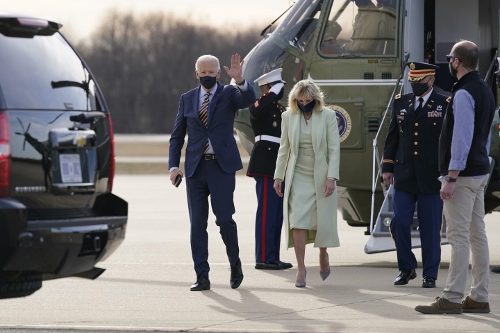 Tổng thống Mỹ Joe Biden và phu nhân ở Delaware hồi tháng 3. (Ảnh: AP)