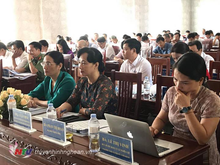 Phó Chủ tịch HĐND tỉnh Cao Thị Hiền dự khai mạc Kỳ họp thứ 9 HĐND huyện Nghĩa Đàn 