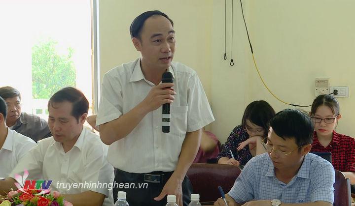 Đ/c Trần Quốc Khánh - Phó trưởng Ban Tuyên giáo Tỉnh ủy phát biểu tại buổi làm việc. 