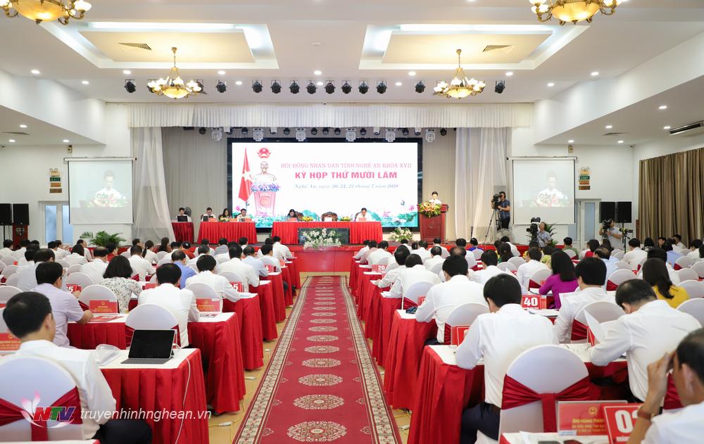Quang cảnh phiên khai mạc kỳ họp thứ 9, HĐND tỉnh khóa XVII.  