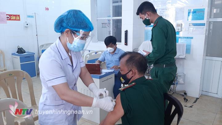 Tối 11/7, Nghệ An không có ca mắc mới, toàn tỉnh có 22.648 người được tiêm vaccine phòng COVID-19