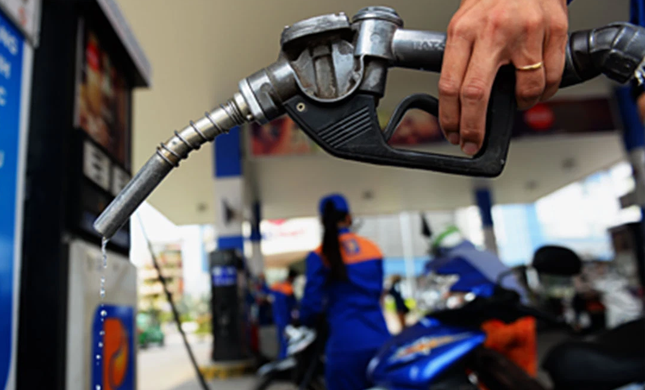 Đề xuất giảm thêm nhiều loại thuế khác để giảm giá xăng dầu