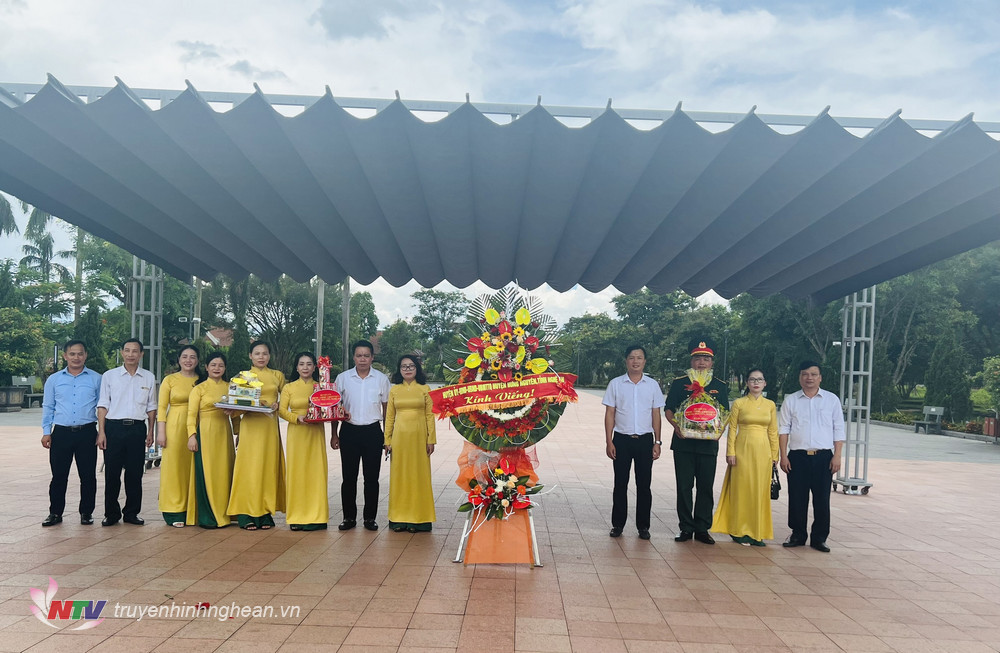 Hưng Nguyên dâng hương tưởng niệm các anh hùng liệt sỹ tại Quảng Trị