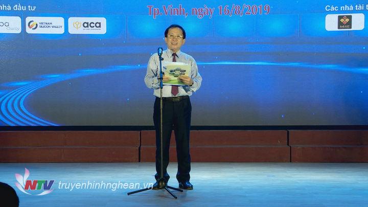 Đồng chí Đinh Viết Hồng - Phó Chủ tịch UBND tỉnh phát biểu tại Lễ trao giải “Khởi nghiệp đổi mới sáng tạo” tỉnh Nghệ An năm 2019.