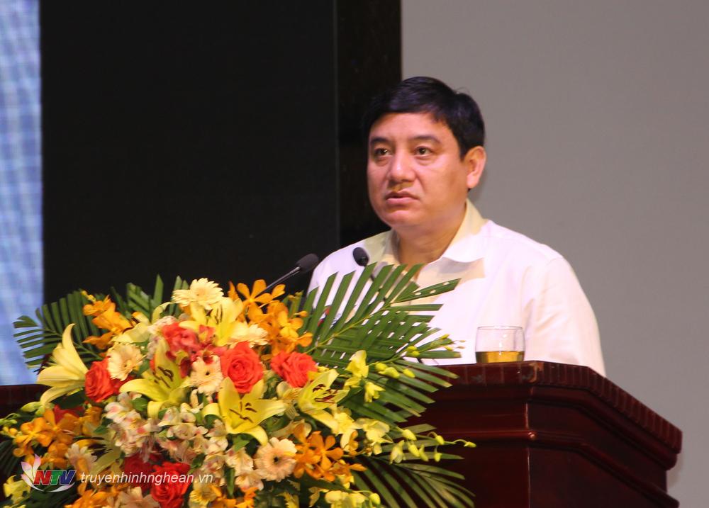 Bí thư Tỉnh ủy Nguyễn Đắc Vinh phát biểu tại hội nghị.