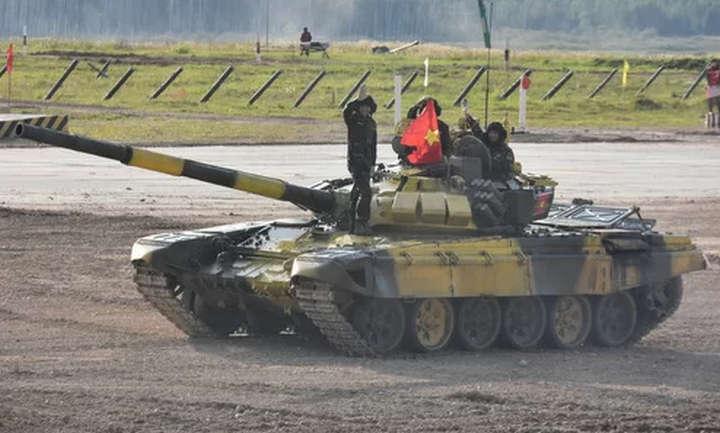 Đội Việt Nam nhất bảng trong ngày thứ hai đua xe tăng tại Nga