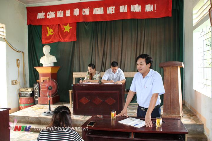 Giám đốc Đài PT-TH Nghệ An Nguyễn Như Khôi dự sinh hoạt chi bộ bản Xẹt 1, Quỳ Châu