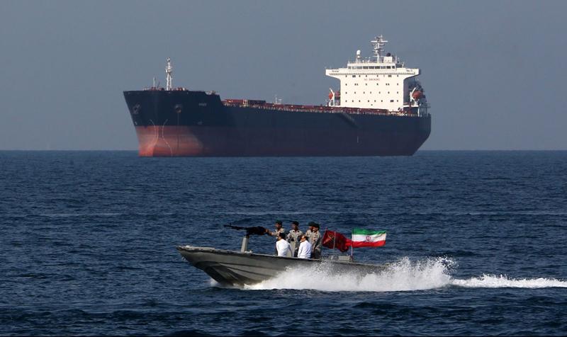 Quân đội Iran trên Eo biển Hormuz ngày 30/4/2019. Ảnh: AFP