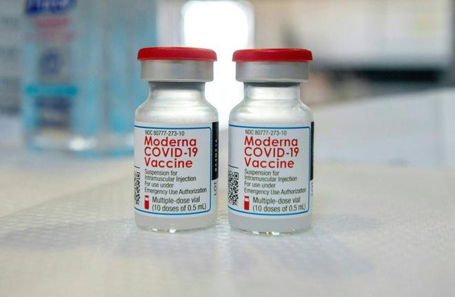 Nhật Bản đã phát hiện nhiều tạp chất lẫn trong số vaccine Moderna của nước này vào cuối tháng 8. Ảnh: AFP.
