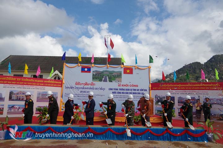 Quân khu 4: Khởi công, xây dựng Trường Quân sự tỉnh Xay Xổm Bun (Lào)