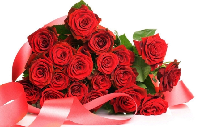 Ngày 20/10 nên tặng gì cho bạn gái? Hoa là món quà lãng mạn không thể thiếu.