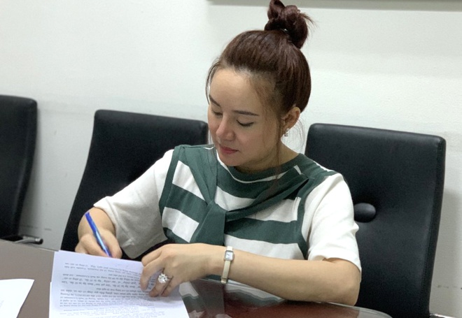 Ca sĩ Vy Oanh yêu cầu khởi tố bà Nguyễn Phương Hằng - Đài phát thanh và  truyền hình Nghệ An