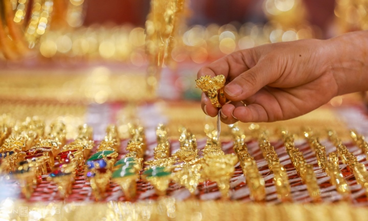 Giá vàng trong nước giảm thấp nhất 8 tháng, về mức 65 triệu đồng/lượng
