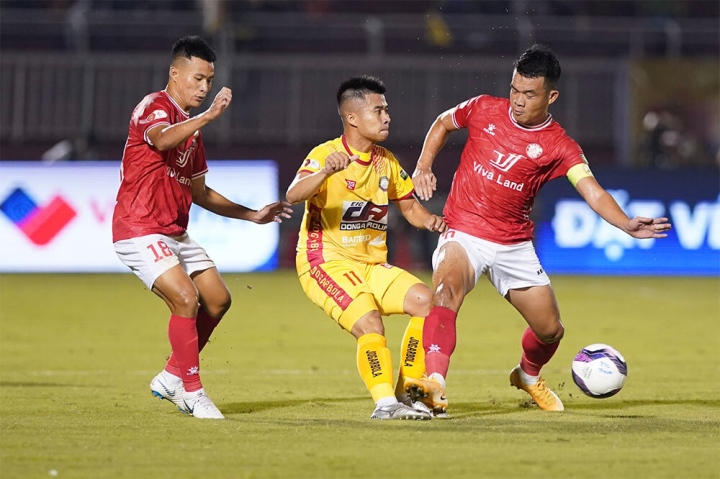 VPF thuê thêm trọng tài ngoại ở vòng 22 V-League
