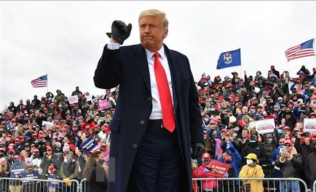 Tổng thống Mỹ đương nhiệm Donald Trump trong cuộc vận động tranh cử tại Waterford, bang Michigan ngày 30/10/2020. 