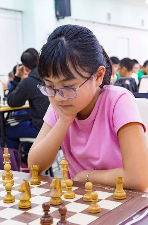 Kỳ thủ Nguyễn Linh Đan vô địch cờ nhanh U14 nữ châu Á và giành quyền dự Super Final 2021.  