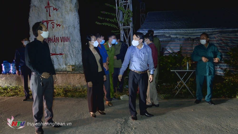 Bàn phương án phòng chống dịch Covid 19 tại xã Nghi Phương - huyện Nghi Lộc