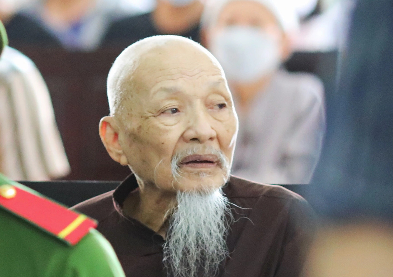 Bị cáo Lê Tùng Vân tại tòa sơ thẩm hồi tháng 7.  